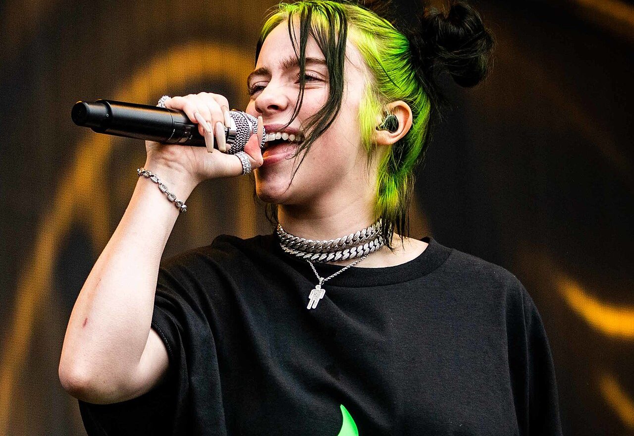 Billie Eilish van tienersensatie tot superster: dit wil je weten over haar leven en muziek