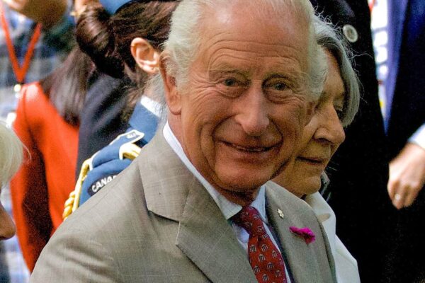 Koning Charles III: leeftijd, gezin, vermogen en zijn rol binnen het Britse koningshuis
