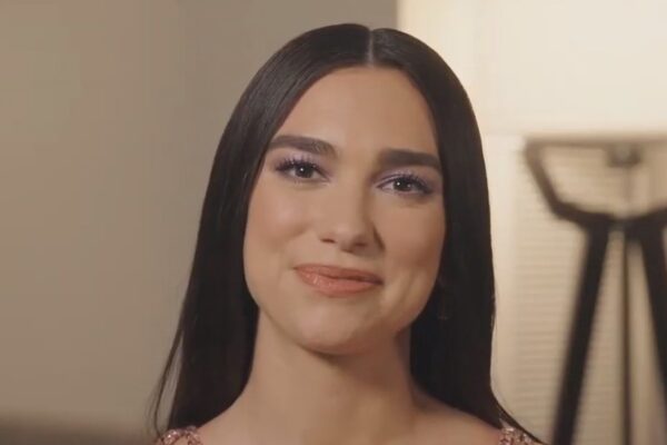 Dua Lipa uitgelegd: haar jeugd, grootste hits, relaties en wereldwijde doorbraak