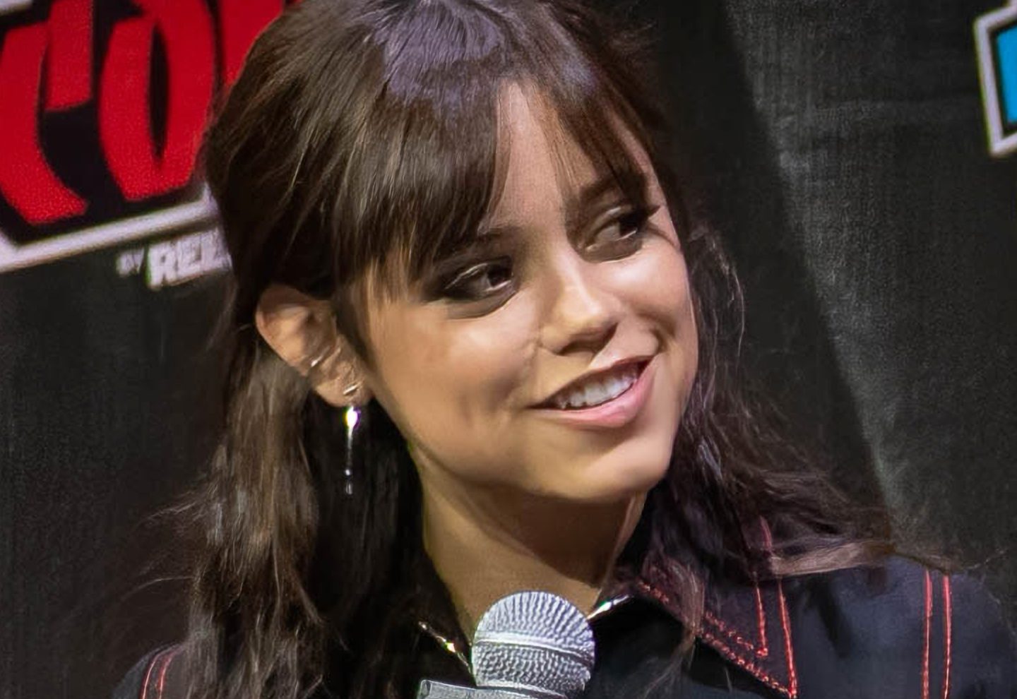 Wie speelt Wednesday? Alles over Jenna Ortega en haar razendsnelle opkomst
